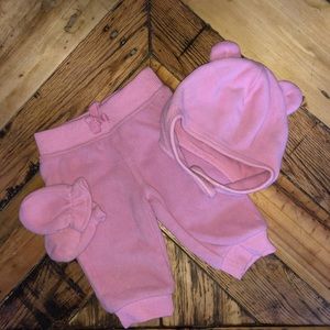 Old Navy Set of pants, gloves and hat